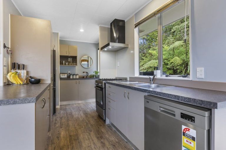Photo of property in 73 Heta Road, Highlands Park, New Plymouth, 4312