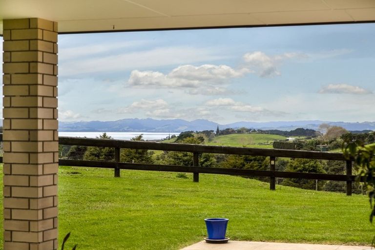 Photo of property in 126 Wilson Road, South Head, Helensville, 0874