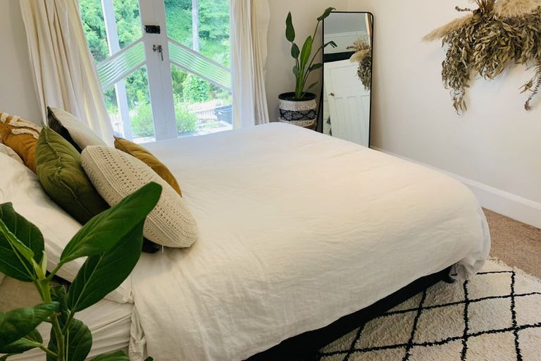 Photo of property in 9-9a Spencer Road, Hospital Hill, Napier, 4110