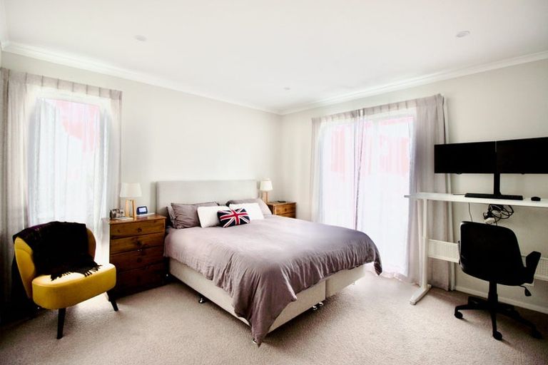 Photo of property in 7 Uma Grove, Hobsonville, Auckland, 0616