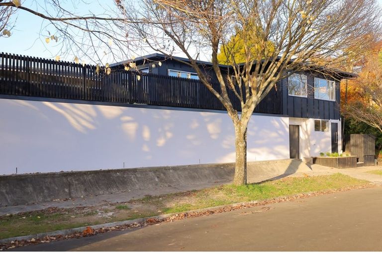 Photo of property in 22 Redwood Grove, Hokowhitu, Palmerston North, 4410