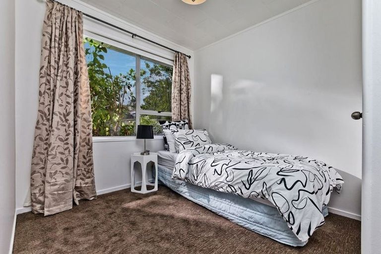 Photo of property in 53 Awaruku Road, Torbay, Auckland, 0630