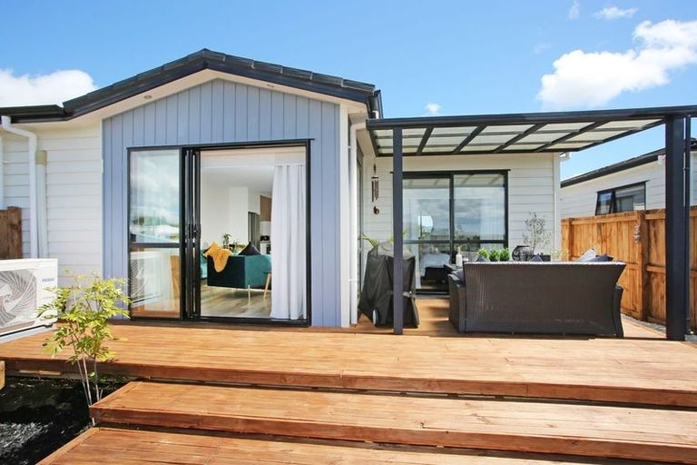 Photo of property in 9 Tuuhura Road, Pukekohe, 2120