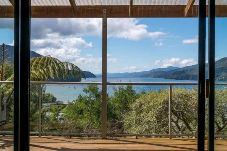 Photo of property in 39 Tirimoana Terrace, Anakiwa, Picton, 7281
