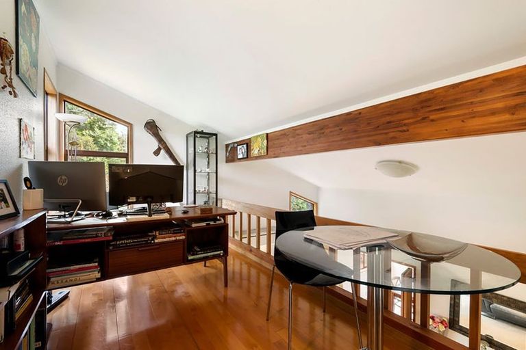 Photo of property in 20 Barlow Place, Chatswood, Auckland, 0626