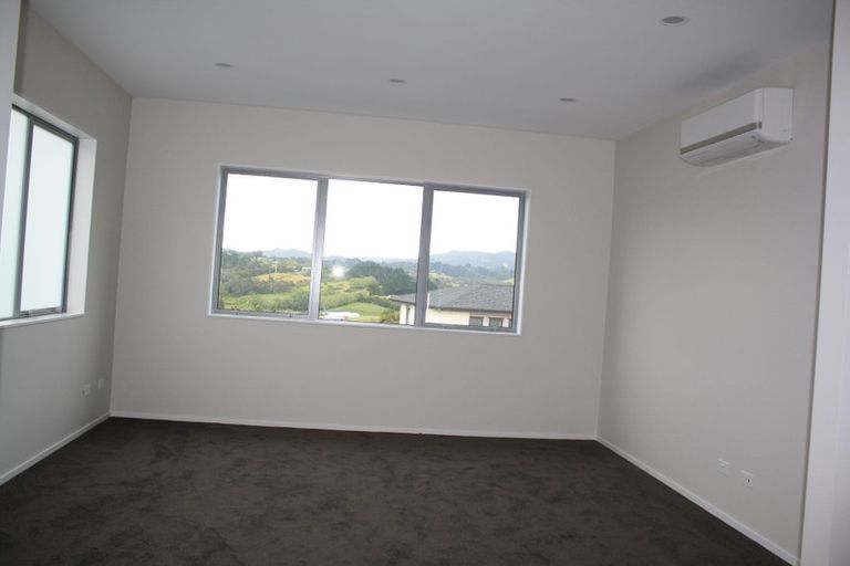 Photo of property in 81 San Valentino Drive, Henderson, Auckland, 0612