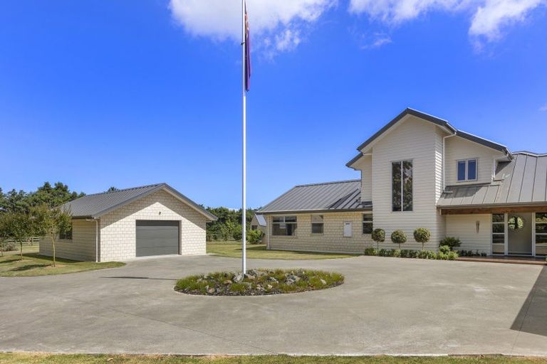 Photo of property in 96 Dyke Road, Karaka, Papakura, 2580