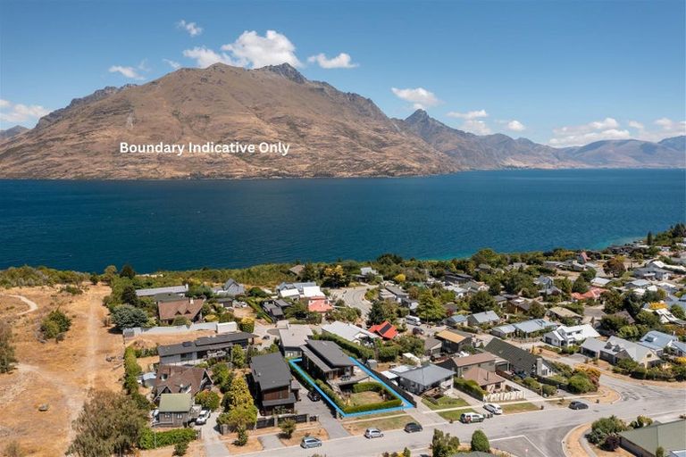 Photo of property in 17 Poplar Drive, Kelvin Heights, Queenstown, 9300