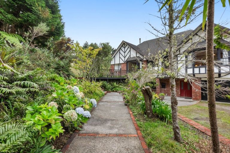 Photo of property in 117 Sweetacres Drive, Belmont, Lower Hutt, 5010