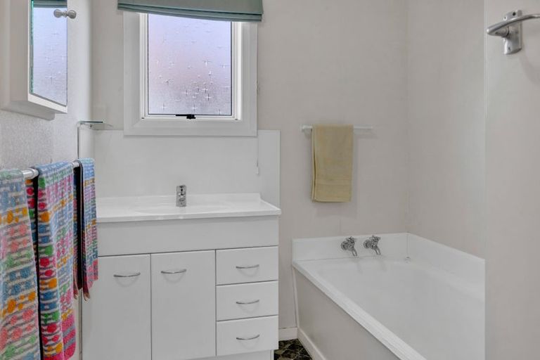 Photo of property in 7 Caplen Street, Hawera, 4610