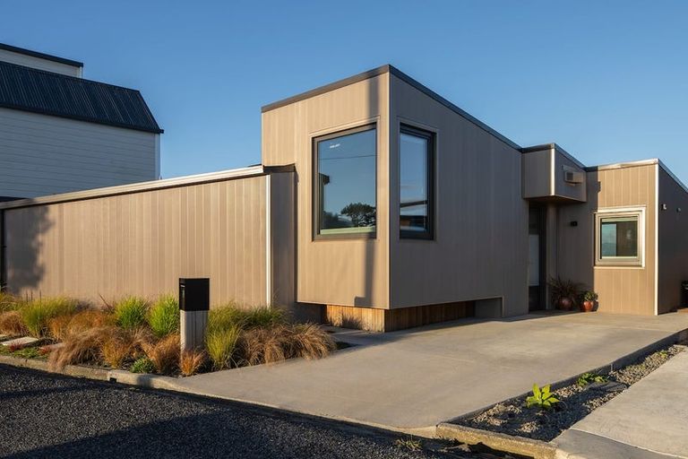 Photo of property in 79 Buckley Road, Southgate, Wellington, 6023