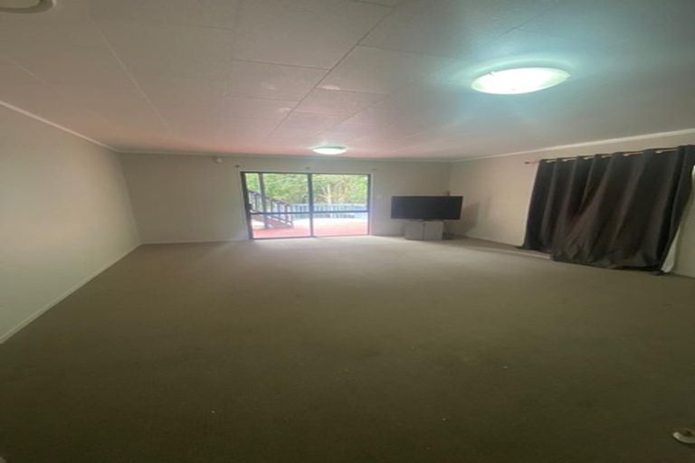 Photo of property in 21 Hakea Place, Totara Heights, Auckland, 2105