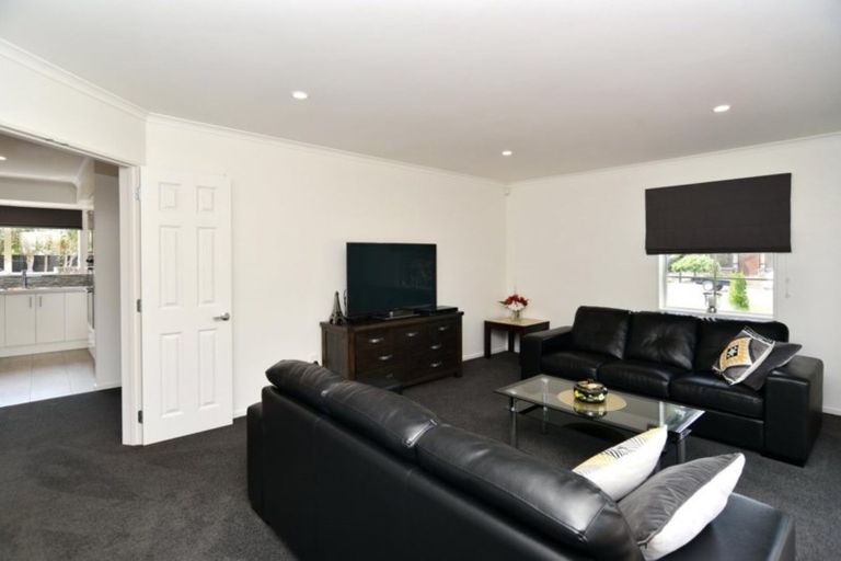 Photo of property in 4 Rue De La Mare, Parklands, Christchurch, 8083