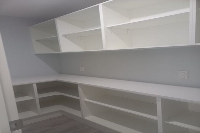 Photo of property in 18 Dray Place, Halswell, Christchurch, 8025