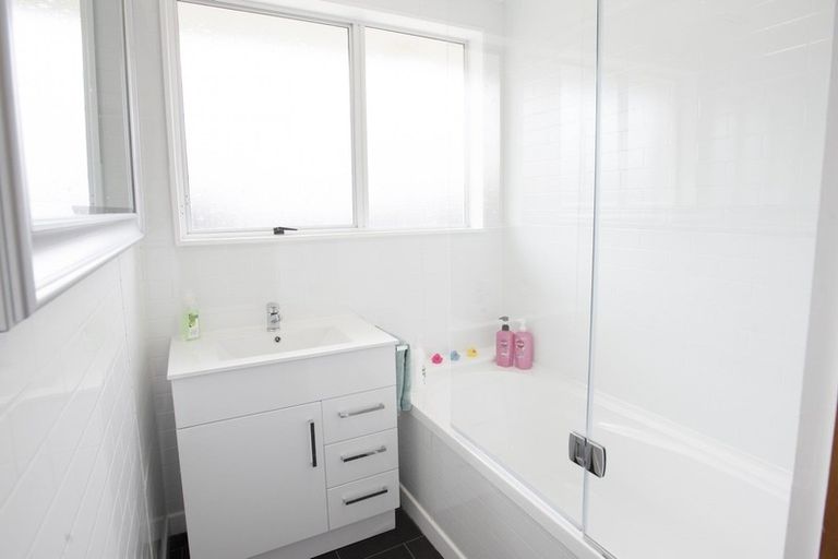 Photo of property in 15 Ross Street, Grasmere, Invercargill, 9810