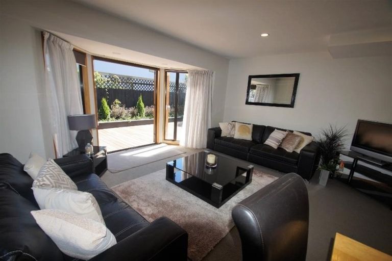 Photo of property in 2/16 Onslow Street, St Albans, Christchurch, 8014