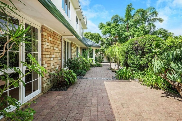 Photo of property in 9 Napa Court, Shamrock Park, Auckland, 2016