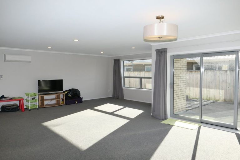 Photo of property in 94 Mazengarb Road, Paraparaumu Beach, Paraparaumu, 5032