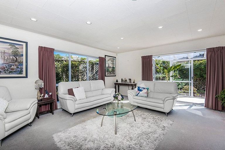 Photo of property in 8a Kipling Street, Johnsonville, Wellington, 6037