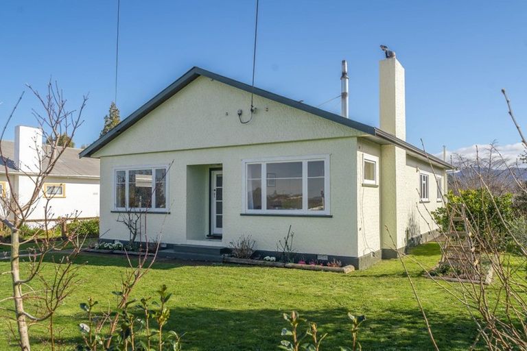 Photo of property in 6 South Featherston Road, South Featherston, Featherston, 5771