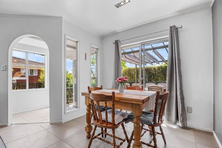 Photo of property in 1/19 Liam Place, Half Moon Bay, Auckland, 2012