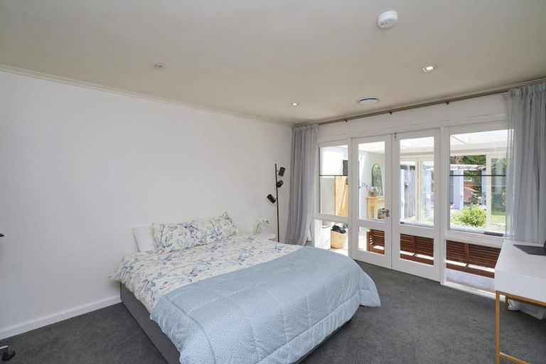 Photo of property in 17 Joyce Crescent, Ilam, Christchurch, 8041