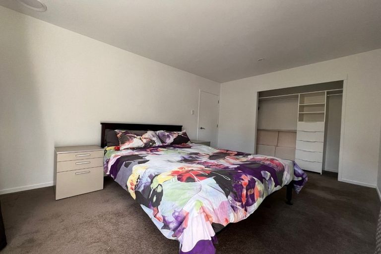 Photo of property in 24 Beach Haven Road, Beach Haven, Auckland, 0626