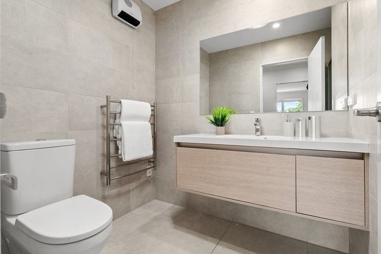 Photo of property in 19 Matairangi Avenue, Totara Heights, Auckland, 2105