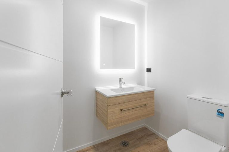 Photo of property in 2/3 Vesty Avenue, Hillcrest, Hamilton, 3216