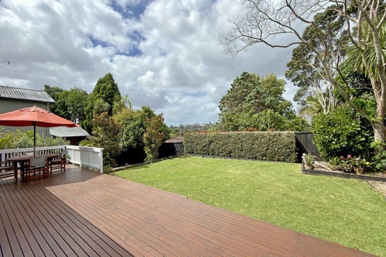 Photo of property in 16 Onetaunga Road, Chatswood, Auckland, 0626