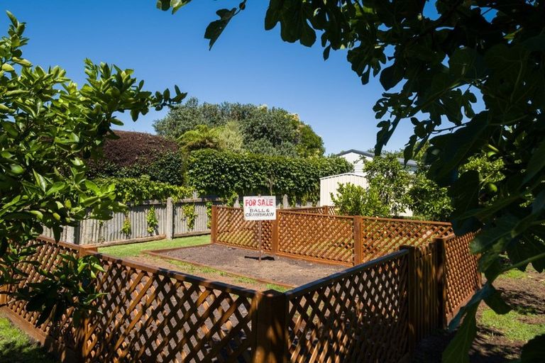 Photo of property in 11 Tukura Road, Inner Kaiti, Gisborne, 4010