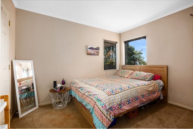 Photo of property in 10 Ribbonwood Terrace, Ranui, Porirua, 5024