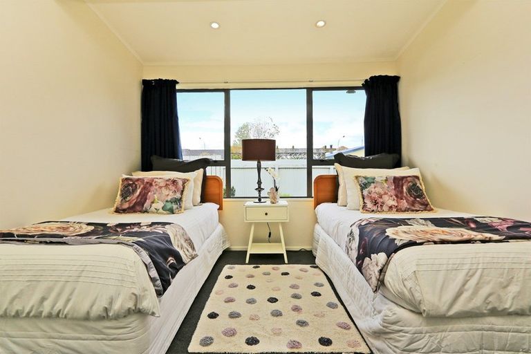 Photo of property in 71 Wharerangi Road, Greenmeadows, Napier, 4112