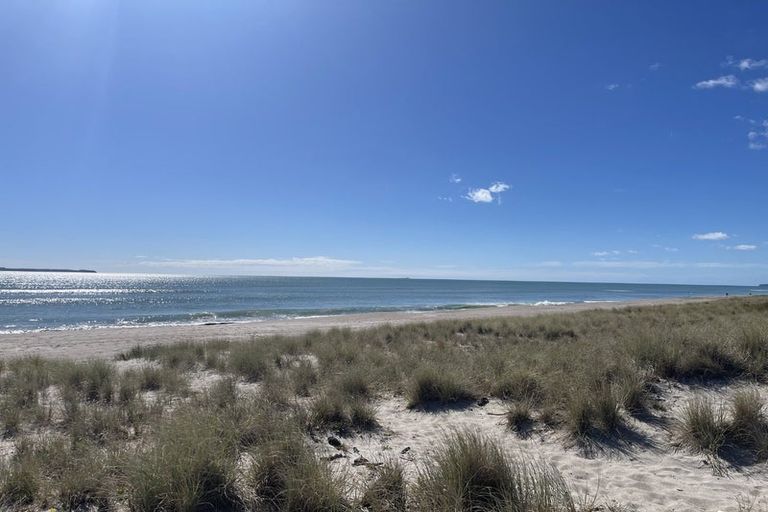 Photo of property in 22 Taylor Road, Papamoa Beach, Papamoa, 3118