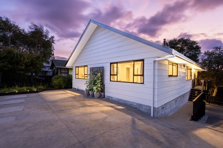 Photo of property in 50 Dale Road, Raumati South, Paraparaumu, 5032