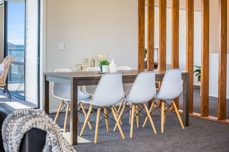 Photo of property in 4 Omaka Place, Aotea, Porirua, 5024