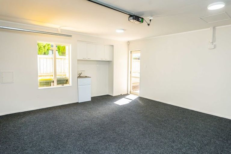 Photo of property in 5 Greta Banks Place, Wattle Downs, Auckland, 2103
