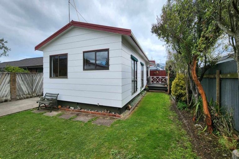 Photo of property in 30 Exeter Crescent, Springvale, Whanganui, 4501