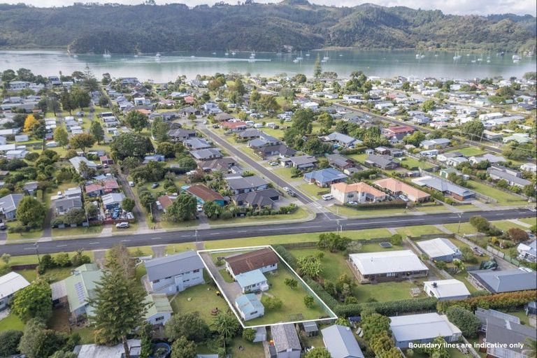 Photo of property in 14 Cook Drive, Whitianga, 3510
