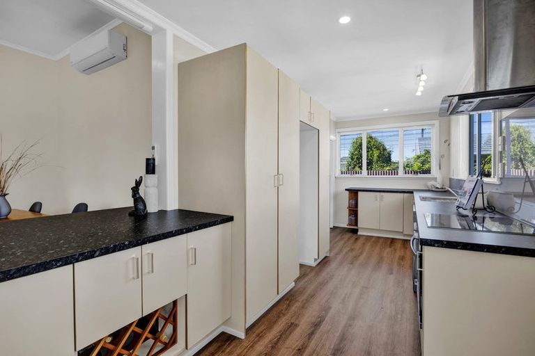 Photo of property in 25 Argyle Street, Hawera, 4610