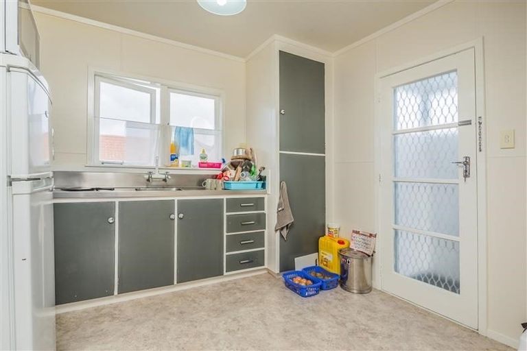 Photo of property in 1/42 Wallace Road, Papatoetoe, Auckland, 2025