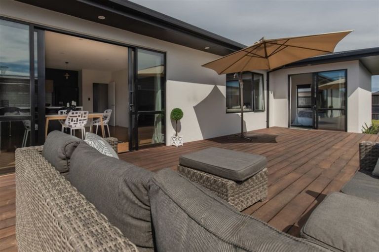 Photo of property in 28 Wakeman Way, Kaiapoi, 7630