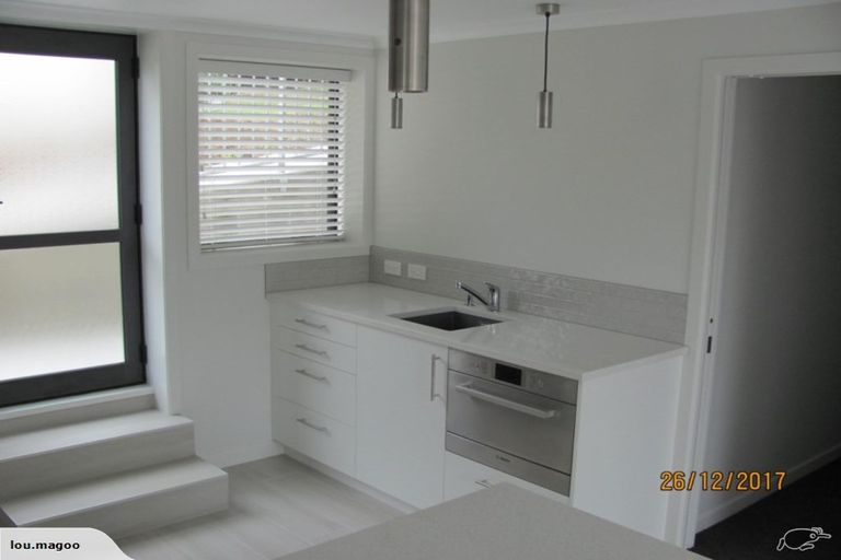 Photo of property in 12 Meadowvale Avenue, Forrest Hill, Auckland, 0620