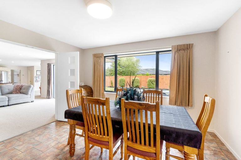 Photo of property in 18 Vasari Grange, Rolleston, 7614