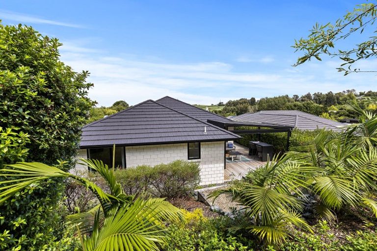 Photo of property in 22 Laly Haddon Place, Matakana, Warkworth, 0985