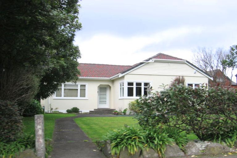 Photo of property in 386 Featherston Street, Palmerston North, 4414