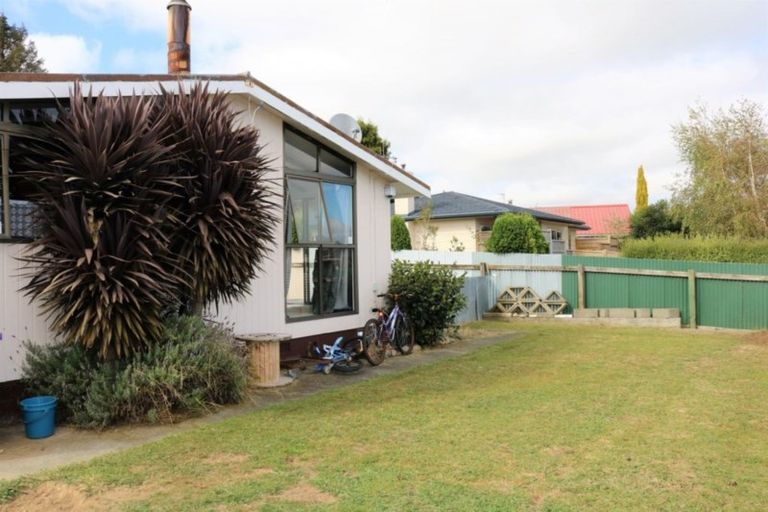 Photo of property in 43 Strathmore Avenue, Levin, 5510