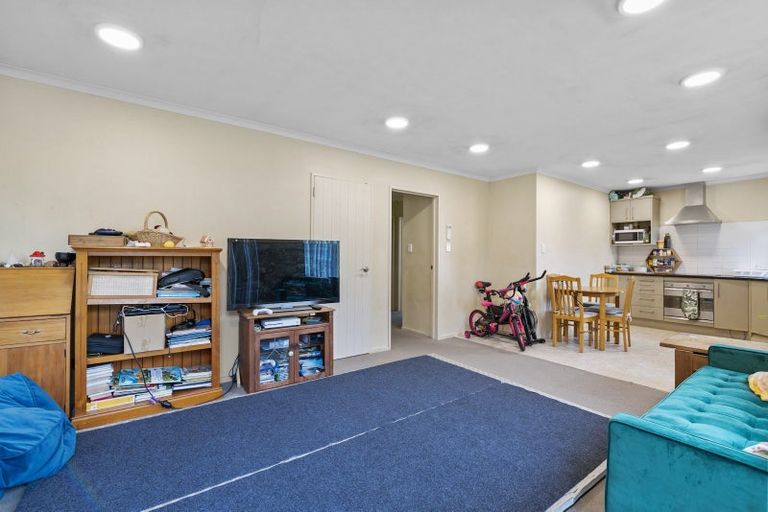 Photo of property in 9 Travis View Drive, Fairview Heights, Auckland, 0632