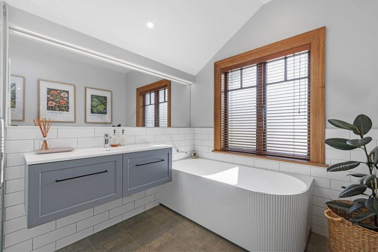 Photo of property in 152 Clyde Road, Burnside, Christchurch, 8053