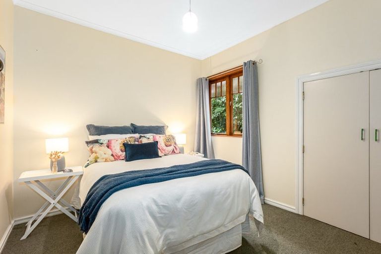 Photo of property in 335 Muritai Road, Eastbourne, Lower Hutt, 5013